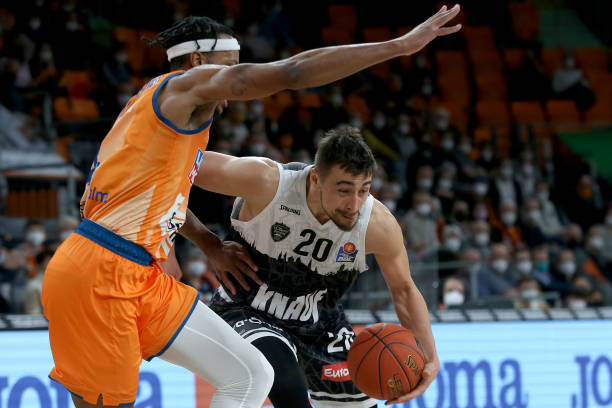 风骚的强队 风骚的强队